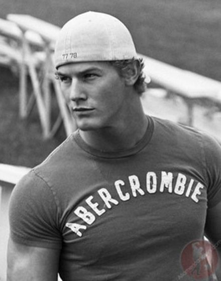Ryan Daharsh Abercrombie Fitch 2002